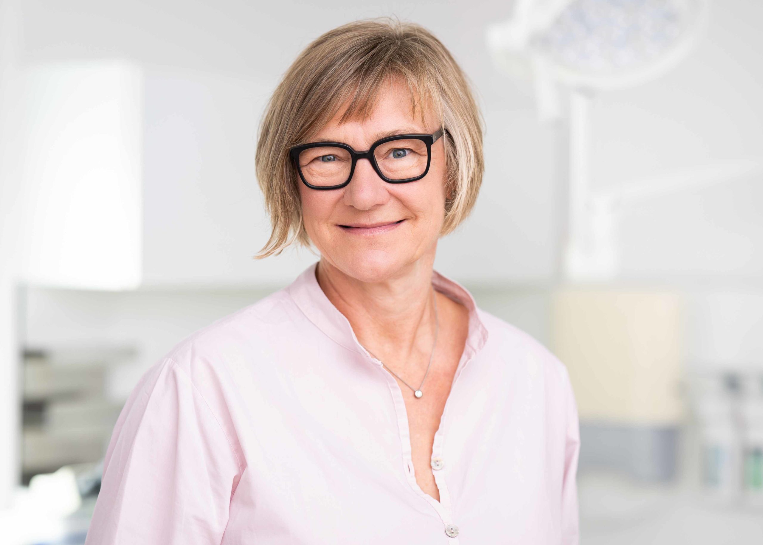 Dr. Henrike Schuhler